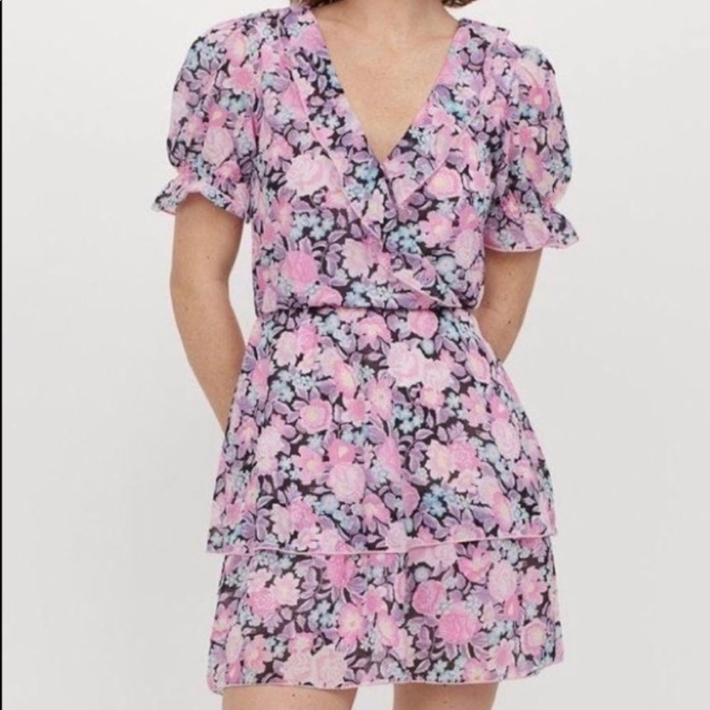 H&M short floral pint dress
